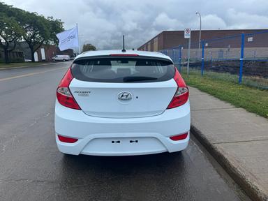 Hyundai Accent 2016 - Thumbnail 4