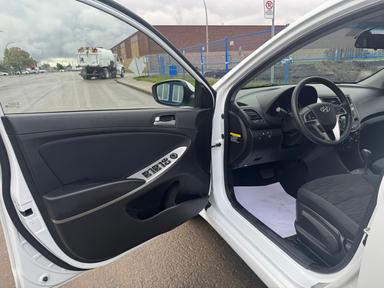 Hyundai Accent 2016 - Thumbnail 11